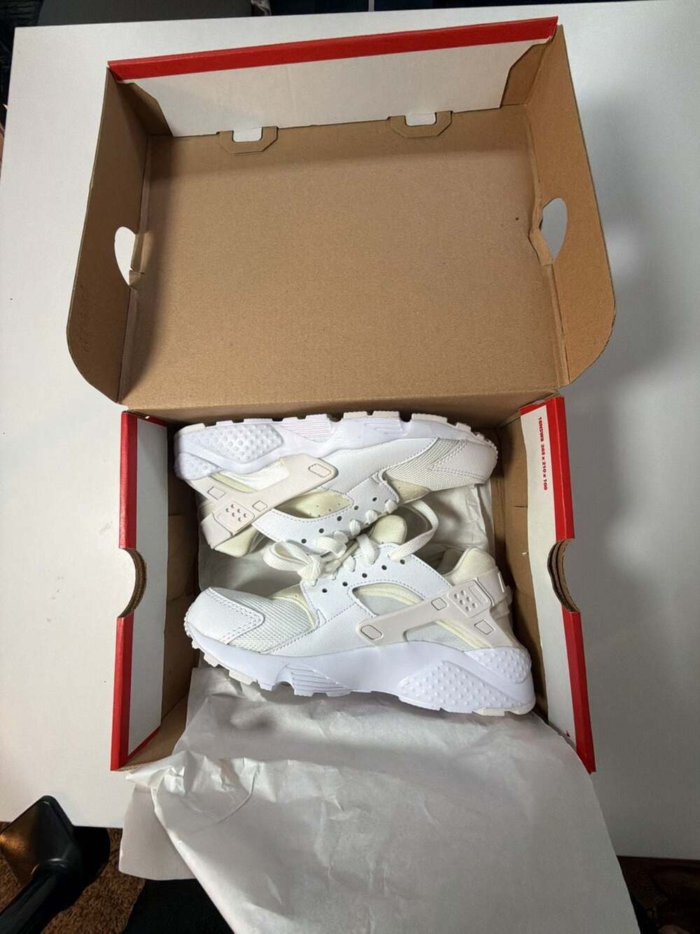 Nike Huarache Run GS Sneakers White/White-Pure Platinum Size 4.5Y 654275-110